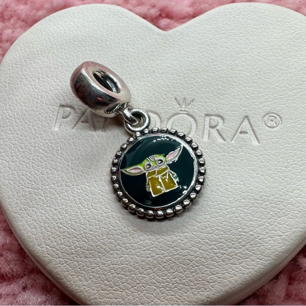 Baby Yoda - The Mandalorian Pandora Charm